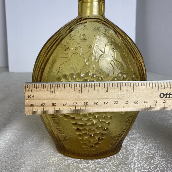 Vintage Green Amber Glass Embossed Grapes/ Eagle Collectible Flask Bottle Décor - Picture 10 of 11